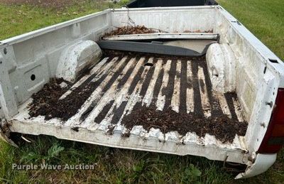 image for item LI9680 Pickup truck bed