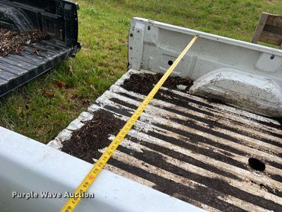 image for item LI9680 Pickup truck bed