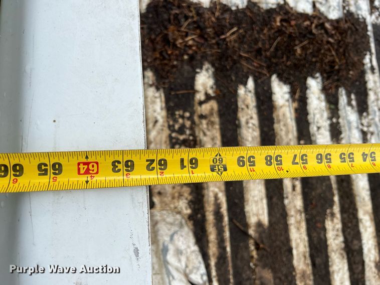 image for item LI9680 Pickup truck bed