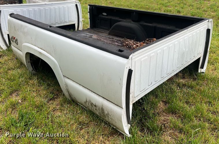 image for item LI9681 Pickup truck bed