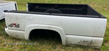 image for item LI9681 Pickup truck bed