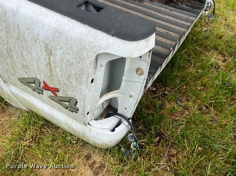 image for item LI9681 Pickup truck bed