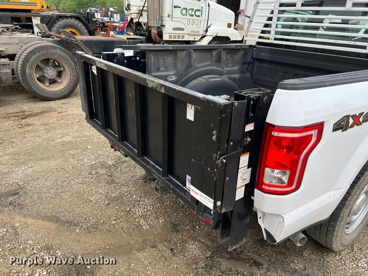 image for item LI9688 2017 Ford F150 XL  SuperCrew pickup truck