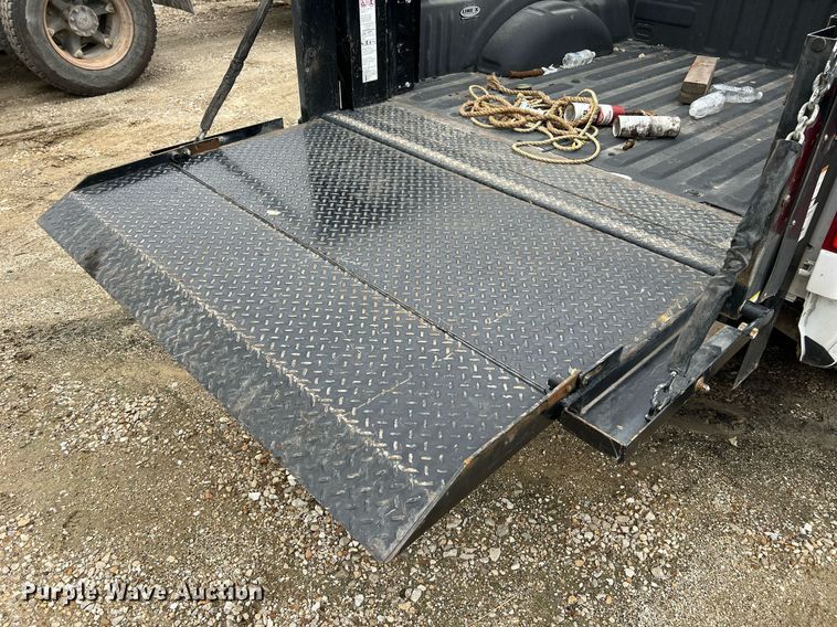 image for item LI9688 2017 Ford F150 XL  SuperCrew pickup truck