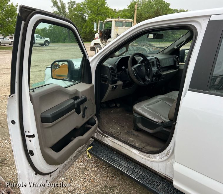 image for item LI9688 2017 Ford F150 XL  SuperCrew pickup truck