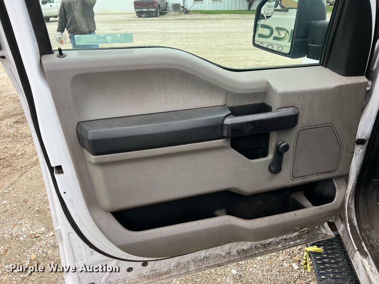 image for item LI9688 2017 Ford F150 XL  SuperCrew pickup truck