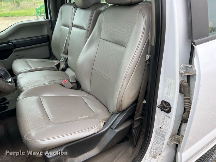 image for item LI9688 2017 Ford F150 XL  SuperCrew pickup truck