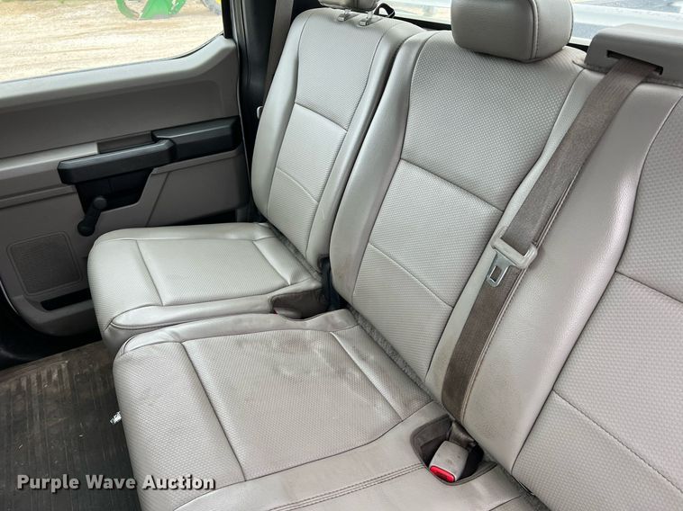 image for item LI9688 2017 Ford F150 XL  SuperCrew pickup truck