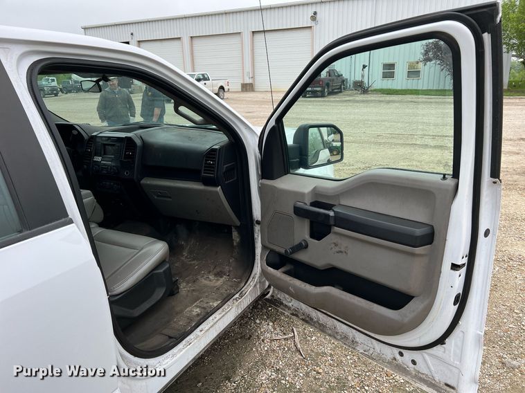 image for item LI9688 2017 Ford F150 XL  SuperCrew pickup truck