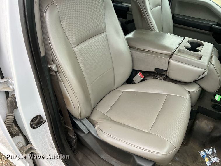 image for item LI9688 2017 Ford F150 XL  SuperCrew pickup truck