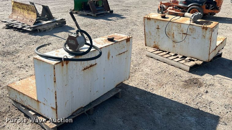 image for item LI9696 (2) auxiliary fuel tanks