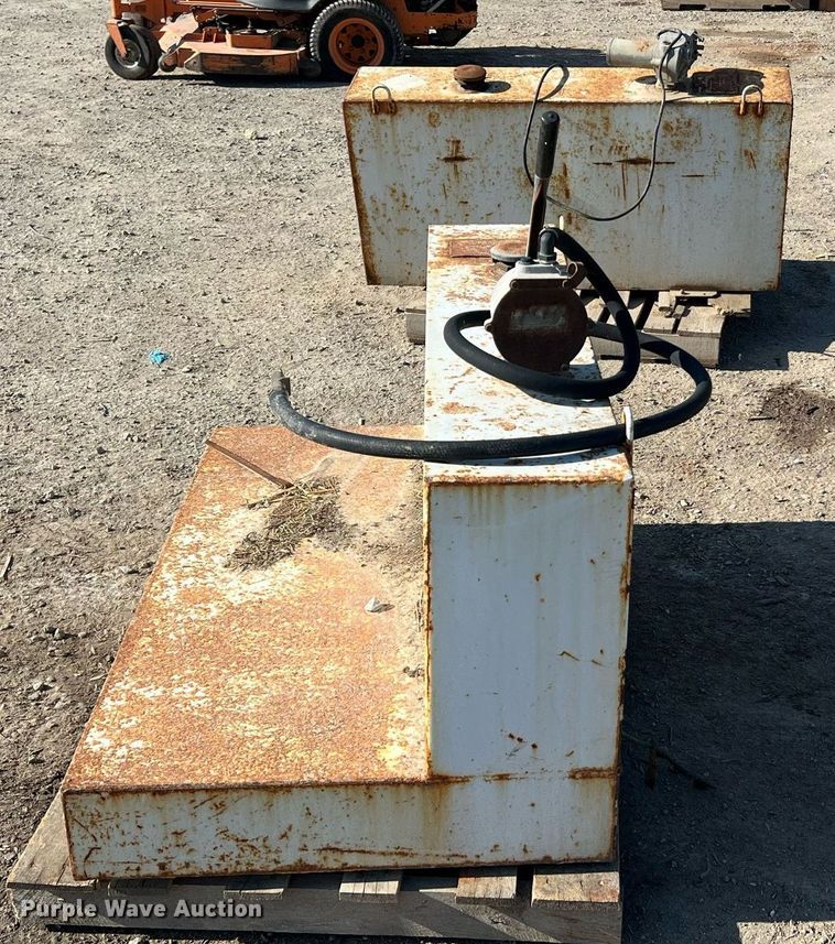 image for item LI9696 (2) auxiliary fuel tanks