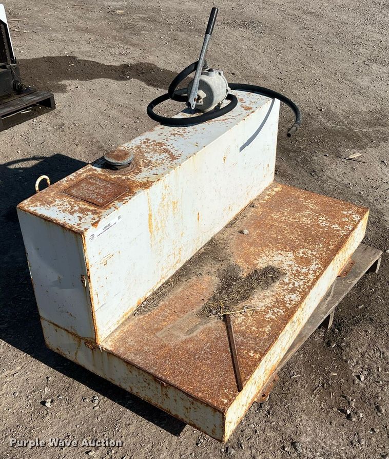 image for item LI9696 (2) auxiliary fuel tanks