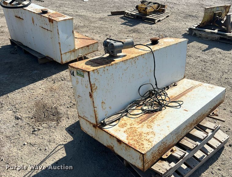 image for item LI9696 (2) auxiliary fuel tanks