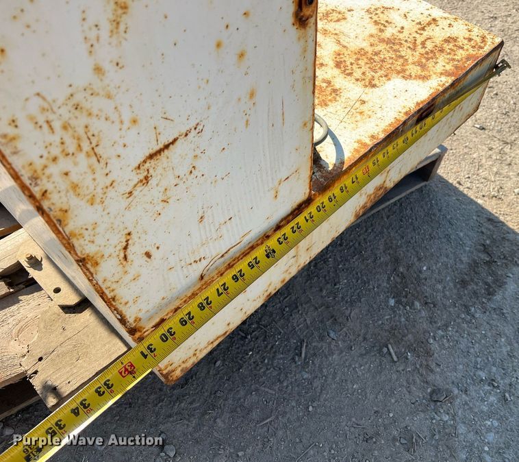 image for item LI9696 (2) auxiliary fuel tanks