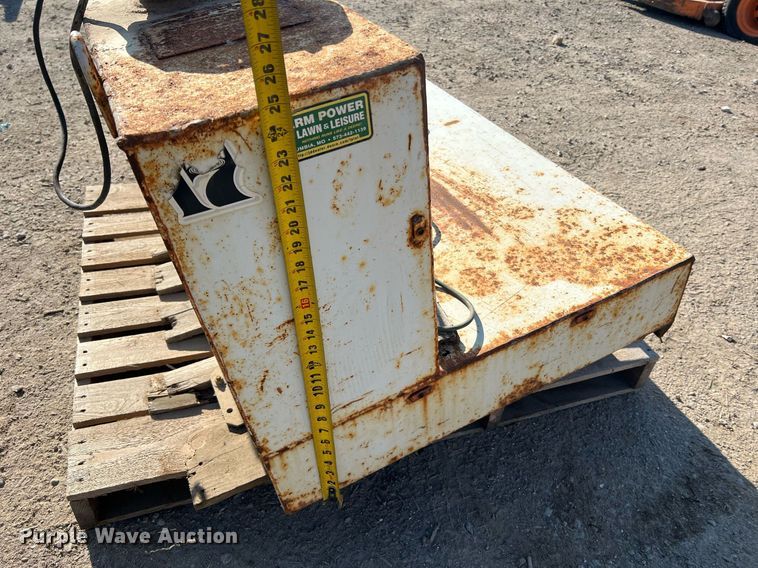 image for item LI9696 (2) auxiliary fuel tanks