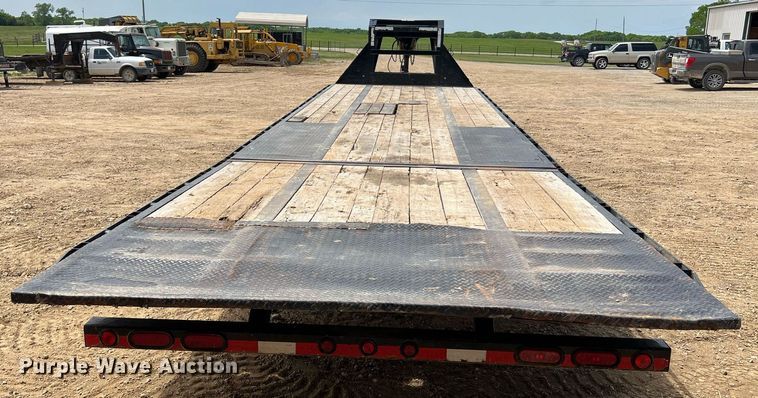 image for item LI9720 2018 Load Trail  equipment trailer
