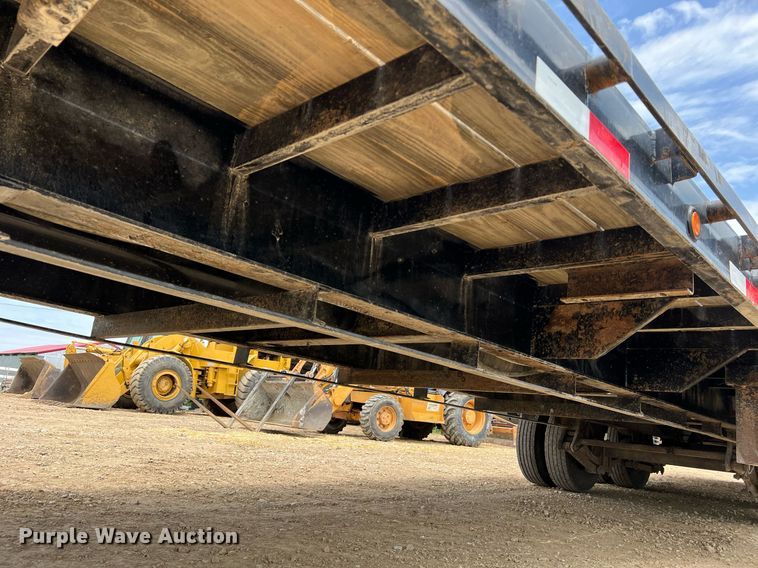 image for item LI9720 2018 Load Trail  equipment trailer