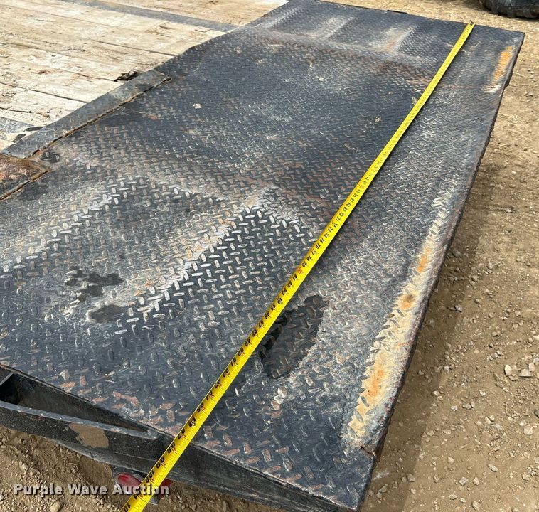 image for item LI9720 2018 Load Trail  equipment trailer