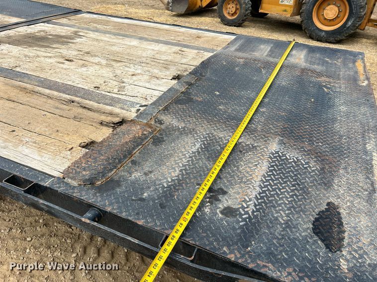 image for item LI9720 2018 Load Trail  equipment trailer