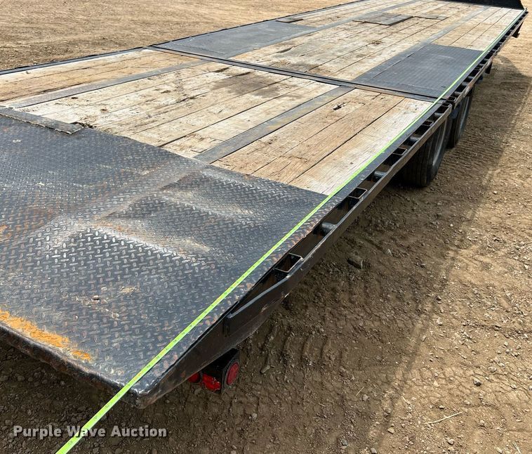 image for item LI9720 2018 Load Trail  equipment trailer