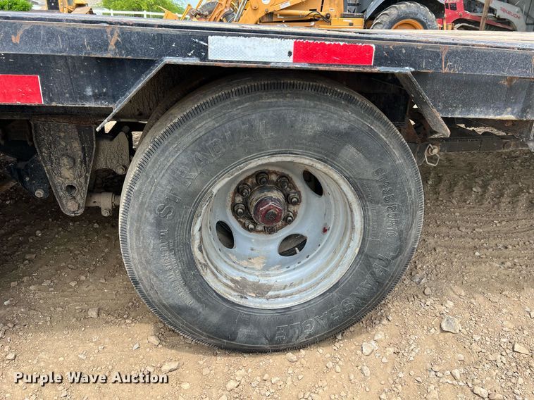 image for item LI9720 2018 Load Trail  equipment trailer