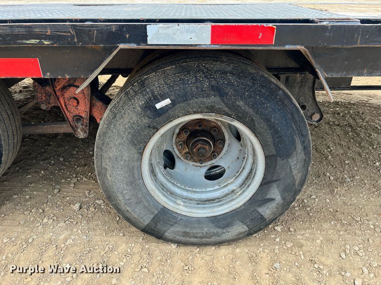 image for item LI9720 2018 Load Trail  equipment trailer