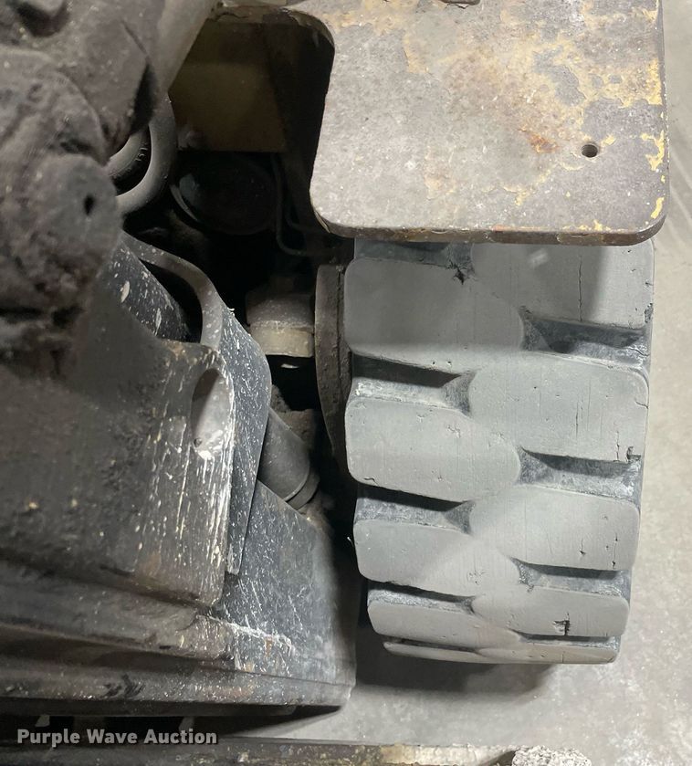 image for item LJ9643 Daewoo G30S-2  forklift