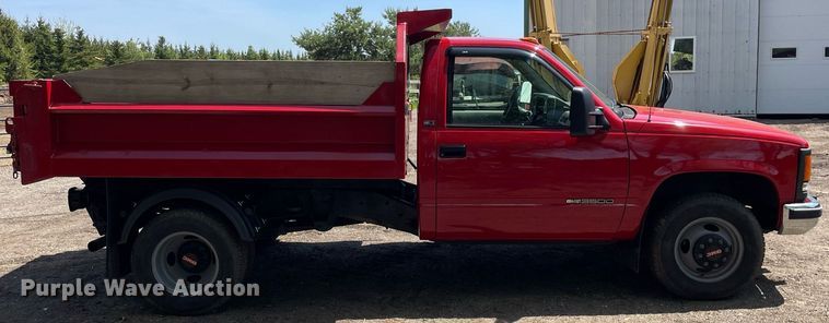 image for item LJ9661 1994 GMC Sierra C3500  dump bed pickup truck
