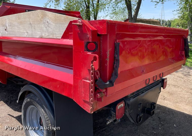 image for item LJ9661 1994 GMC Sierra C3500  dump bed pickup truck