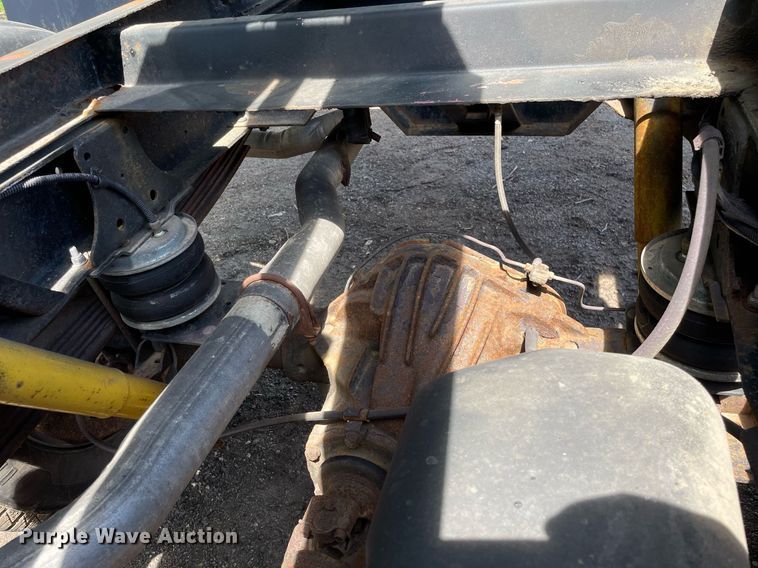 image for item LJ9661 1994 GMC Sierra C3500  dump bed pickup truck