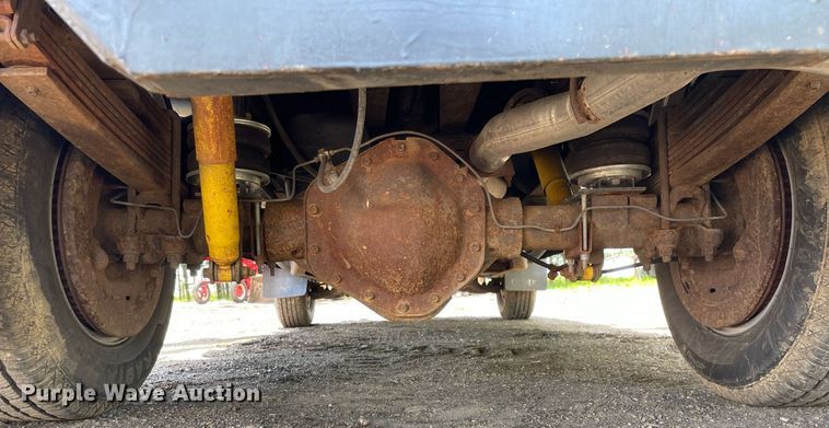 image for item LJ9661 1994 GMC Sierra C3500  dump bed pickup truck