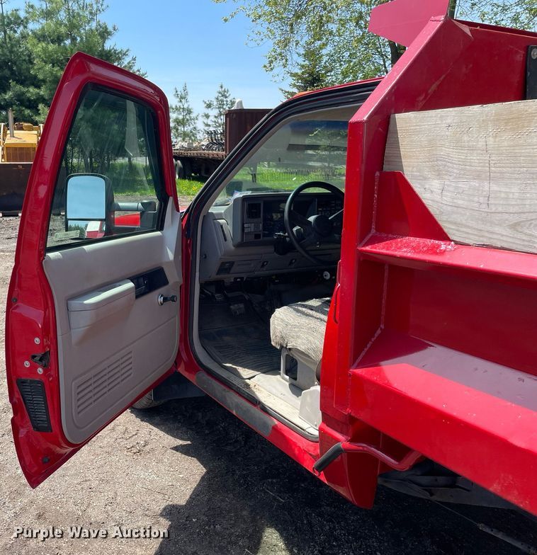 image for item LJ9661 1994 GMC Sierra C3500  dump bed pickup truck