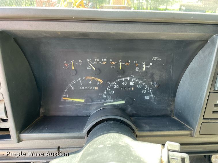 image for item LJ9661 1994 GMC Sierra C3500  dump bed pickup truck