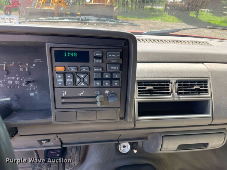 image for item LJ9661 1994 GMC Sierra C3500  dump bed pickup truck