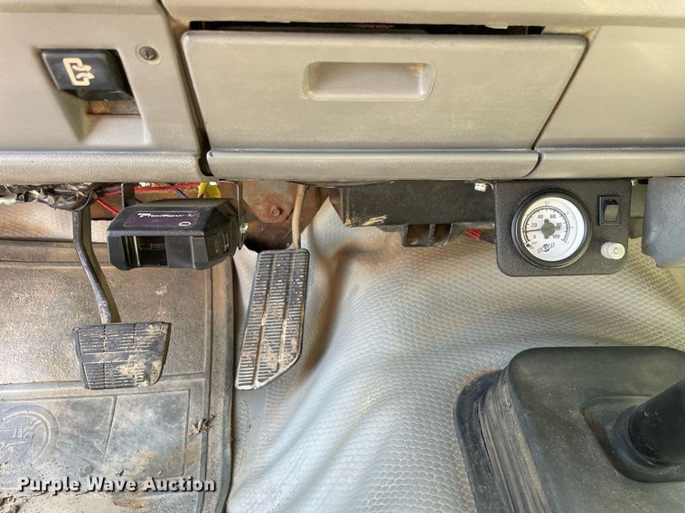 image for item LJ9661 1994 GMC Sierra C3500  dump bed pickup truck