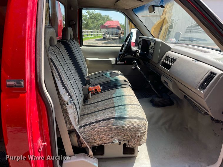 image for item LJ9661 1994 GMC Sierra C3500  dump bed pickup truck