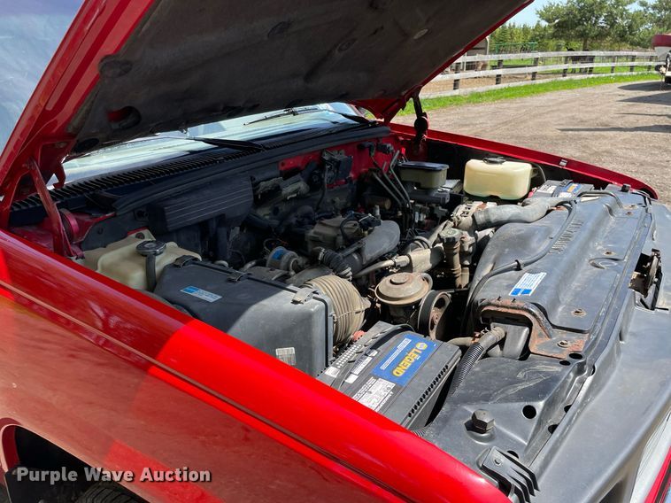 image for item LJ9661 1994 GMC Sierra C3500  dump bed pickup truck