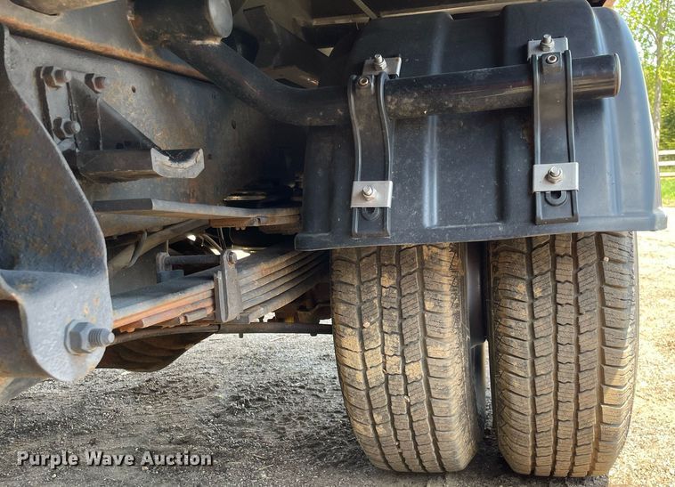 image for item LJ9661 1994 GMC Sierra C3500  dump bed pickup truck