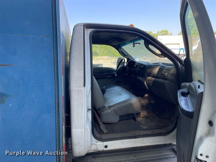 image for item LJ9663 2006 Ford F550 Super Duty XL  flatbed truck