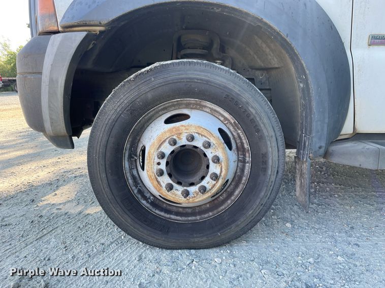 image for item LJ9663 2006 Ford F550 Super Duty XL  flatbed truck