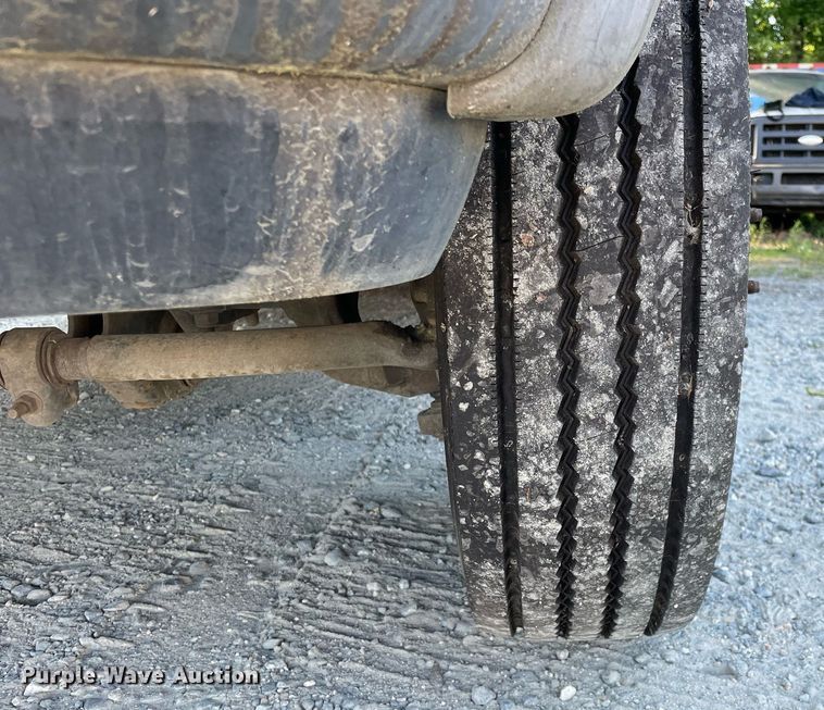 image for item LJ9663 2006 Ford F550 Super Duty XL  flatbed truck