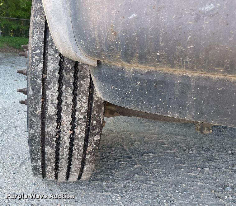 image for item LJ9663 2006 Ford F550 Super Duty XL  flatbed truck