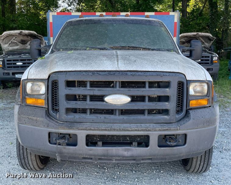 image for item LJ9664 2007 Ford F550 SuperDuty XL  flatbed truck