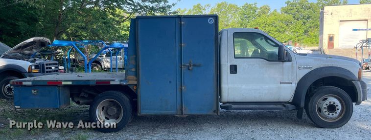 image for item LJ9664 2007 Ford F550 SuperDuty XL  flatbed truck
