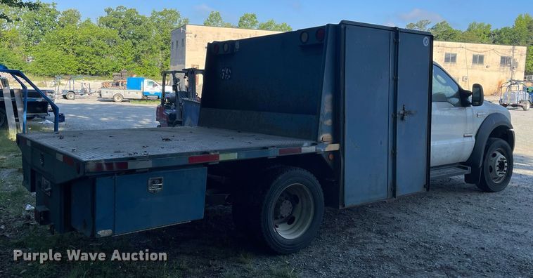 image for item LJ9664 2007 Ford F550 SuperDuty XL  flatbed truck