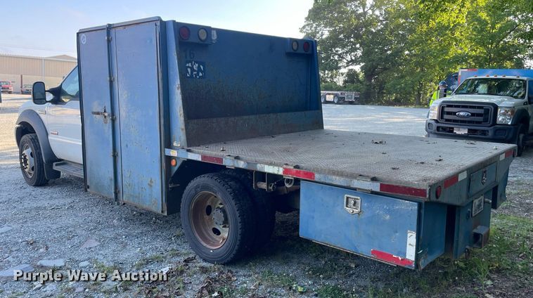 image for item LJ9664 2007 Ford F550 SuperDuty XL  flatbed truck