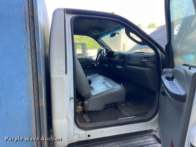 image for item LJ9664 2007 Ford F550 SuperDuty XL  flatbed truck