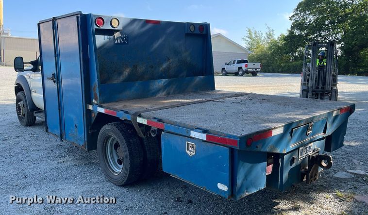 image for item LJ9665 2007 Ford F550 Super Duty XL  flatbed truck