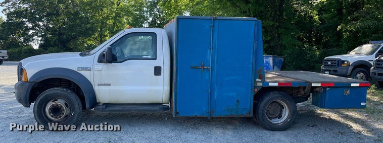 image for item LJ9665 2007 Ford F550 Super Duty XL  flatbed truck